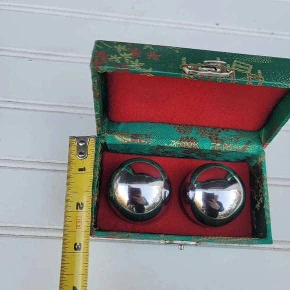 Vintage Chinese Health Exercise Stress Boading Ball With Soothing Inside Chime - Picture 3 of 11